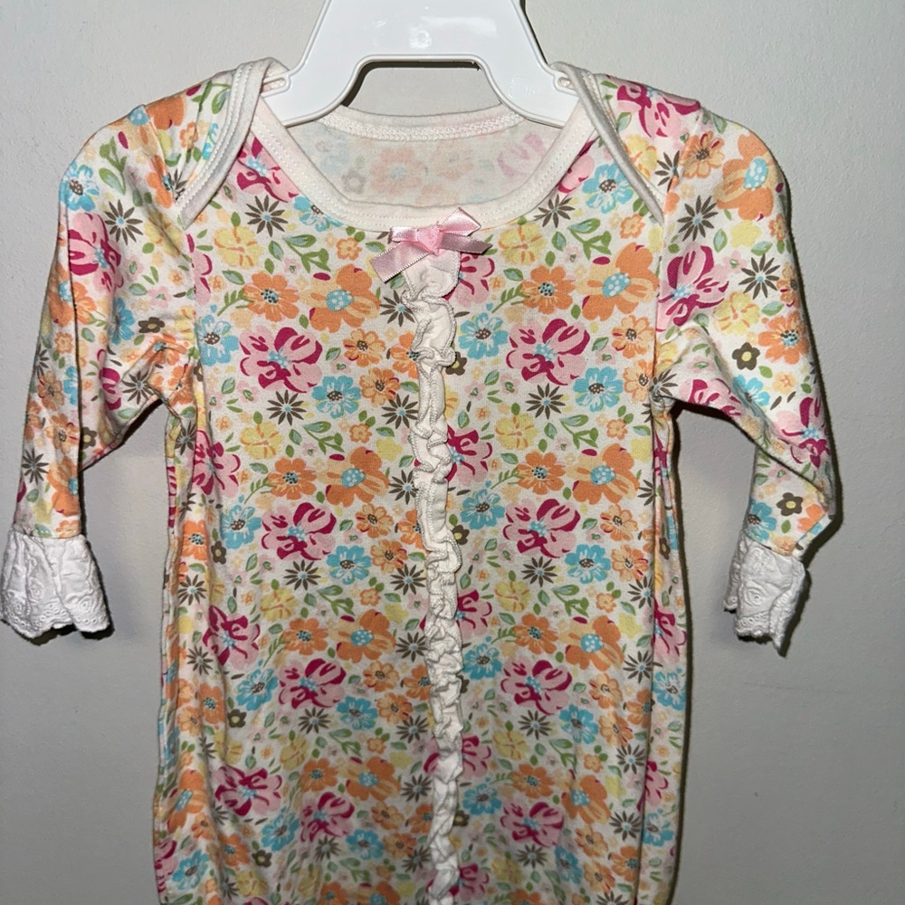 Baby Girl Maison Chic White Multi-color Floral Nightgown 3 Months Ruffles - Picture 2 of 11